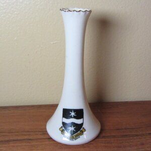 W.H. Goss crested heraldry china vintage Sir Francis Drake (GC073 Grace)